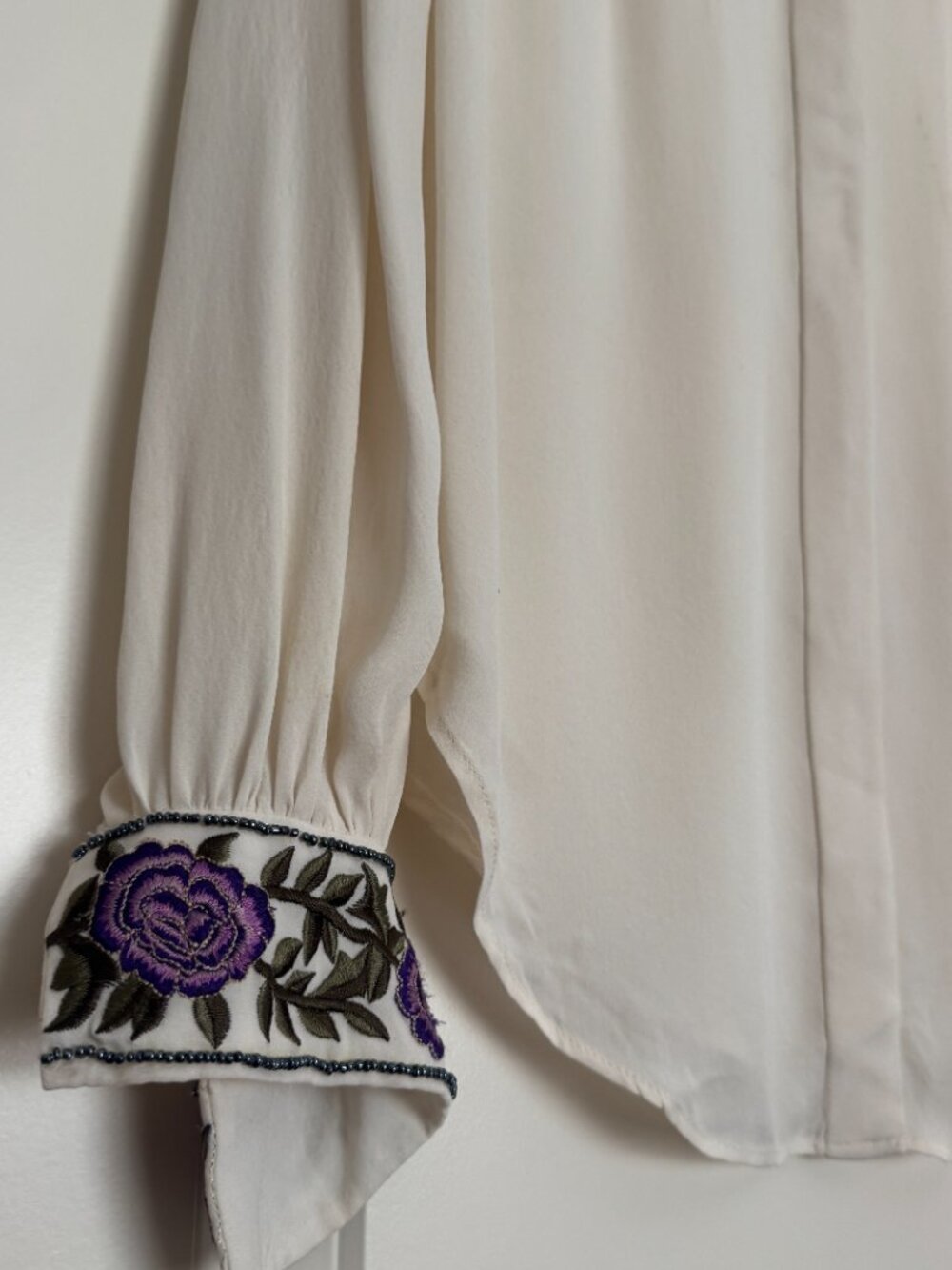 Haute Hippie Cream Purple Floral Embroidered Silk Blouse XS — As Is - Picture 5 of 14